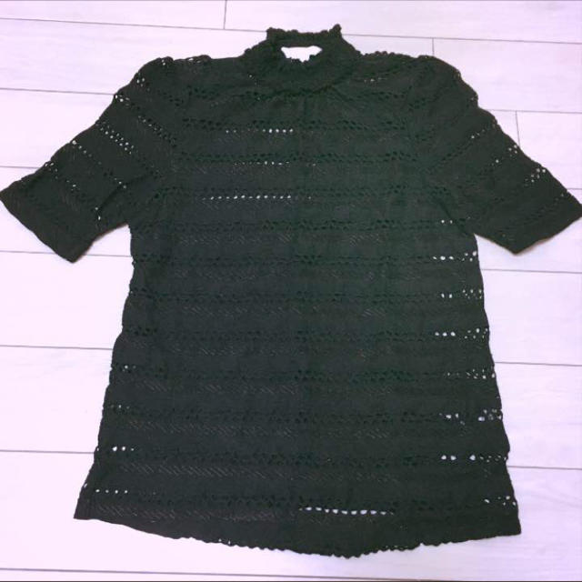 H&M(エイチアンドエム)のレーストップス レディースのトップス(シャツ/ブラウス(半袖/袖なし))の商品写真