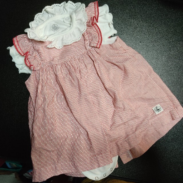 PETIT BATEAU(プチバトー)のプチバトー　6m キッズ/ベビー/マタニティのベビー服(~85cm)(ロンパース)の商品写真