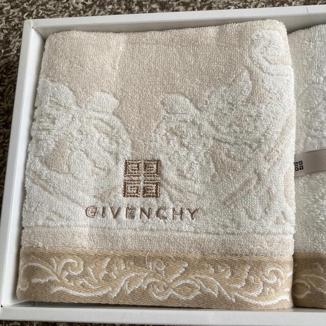 GIVENCHY(ジバンシィ)のGIVENCHY ジバンシィ　タオルセット インテリア/住まい/日用品の日用品/生活雑貨/旅行(タオル/バス用品)の商品写真