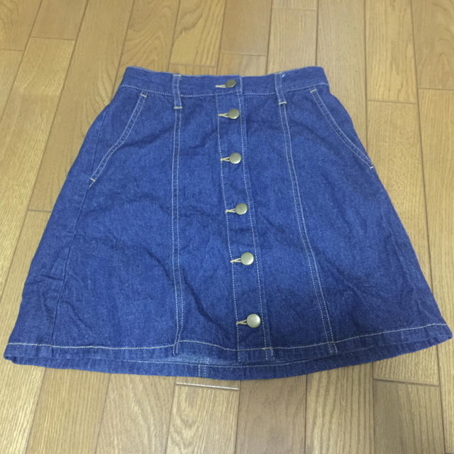 WEGO(ウィゴー)の前ボタンスカート レディースのスカート(ミニスカート)の商品写真