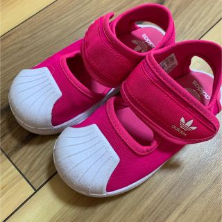 アディダス(adidas)のadidas サンダル　ピンク　13㎝(サンダル)