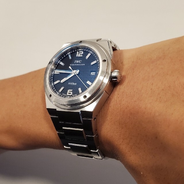 IWC(インターナショナルウォッチカンパニー)の※ぃぴ様　専用　IWC  インヂュニア  IW322701  黒文字盤 メンズの時計(腕時計(アナログ))の商品写真