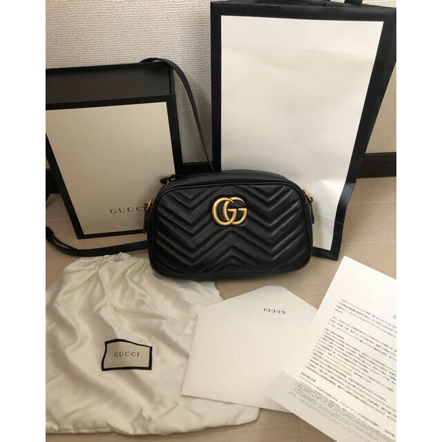 Gucci(グッチ)のGUCCI GGマーモントキルティング スモール ショルダーバッグ レディースのバッグ(ショルダーバッグ)の商品写真