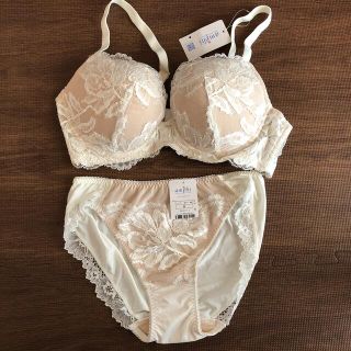 アンフィ 下着 ベージュ系 の通販 53点 Amphiのレディースを買うならラクマ アンフィ 下着 ベージュ系 の通販 53点 Amphiのレディースを買うならラクマ