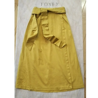 エムプルミエ(M-premier)の美品 エムプルミエM-PREMIER34Pからし色スカート(ロングスカート)