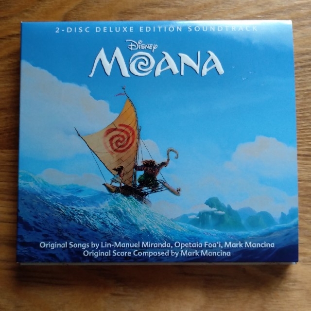 Disney(ディズニー)のモアナと伝説の海  MOANA CD 2枚組  英語版 エンタメ/ホビーのCD(映画音楽)の商品写真