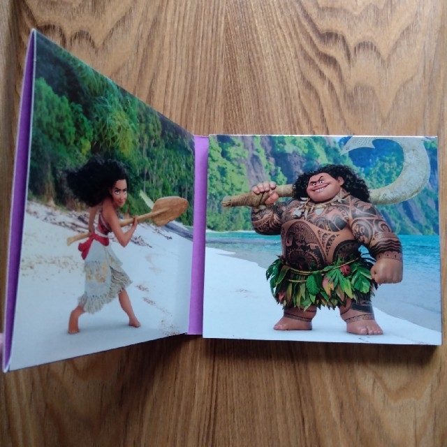 Disney(ディズニー)のモアナと伝説の海  MOANA CD 2枚組  英語版 エンタメ/ホビーのCD(映画音楽)の商品写真