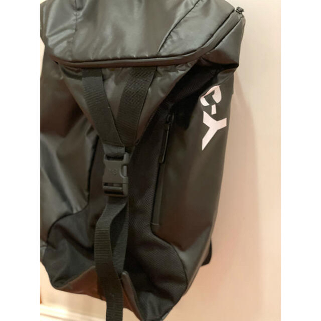 Y-3(ワイスリー)のY-3 アディダス　BaseBackpack DY0515 お値下げ不可 メンズのバッグ(バッグパック/リュック)の商品写真