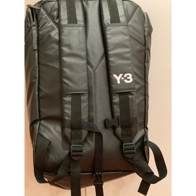 Y-3(ワイスリー)のY-3 アディダス　BaseBackpack DY0515 お値下げ不可 メンズのバッグ(バッグパック/リュック)の商品写真