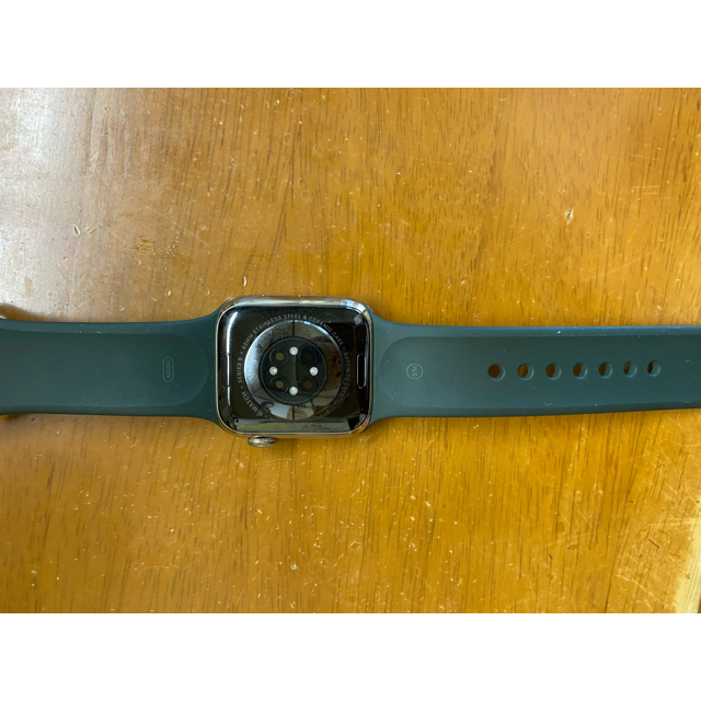 Apple Watch 6 GPS＋cellularモデル 未使用に近い - 腕時計(デジタル)