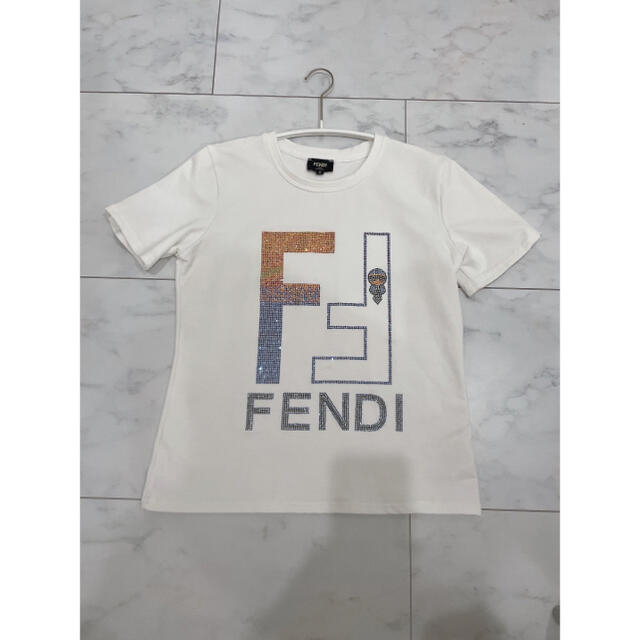 ロゴ　Tシャツ　ハイブランド　フェンディ　白　ビジュー　ラメ