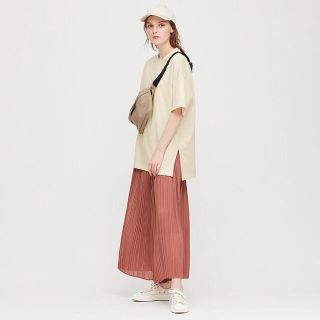 ユニクロ(UNIQLO)のユニクロ コットンリラックススリットチュニック Tシャツ ナチュラル S 生成(Tシャツ(半袖/袖なし))