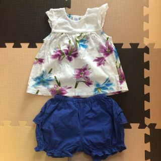 ハッカベビー(hakka baby)の美品　ハッカベビー　花柄トップス　カボチャパンツ　　セットアップ　90(Tシャツ/カットソー)