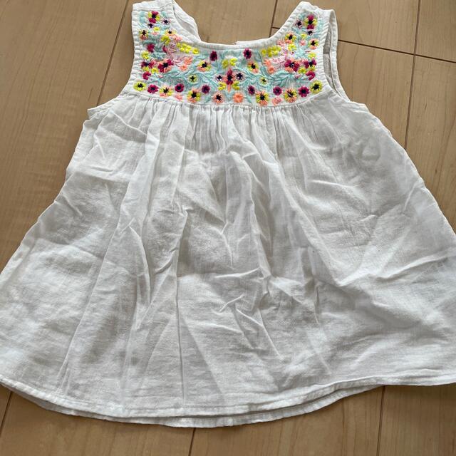 babyGAP(ベビーギャップ)のbabyGap  タンクトップ キッズ/ベビー/マタニティのキッズ服女の子用(90cm~)(Tシャツ/カットソー)の商品写真