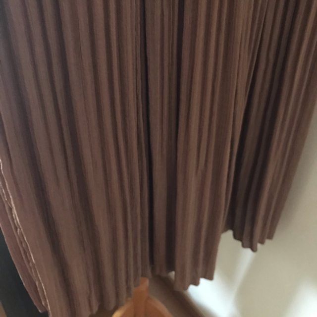 ROPE’(ロペ)のロペ　洗える　Iラインマーメイドプリーツスカート　ブラウン レディースのスカート(ロングスカート)の商品写真