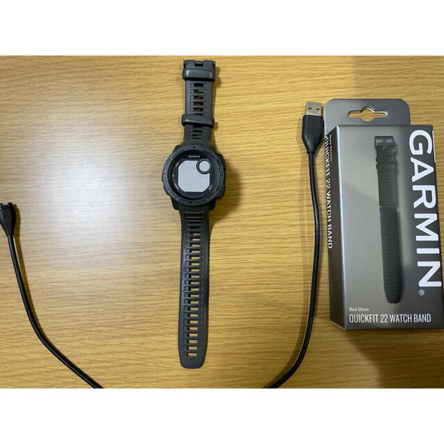 GARMIN(ガーミン)のガーミン Instinct Dual Power Sunburst スポーツ/アウトドアのランニング(その他)の商品写真