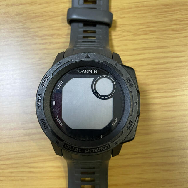 GARMIN(ガーミン)のガーミン Instinct Dual Power Sunburst スポーツ/アウトドアのランニング(その他)の商品写真