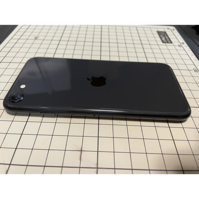 iPhone SE 第二世代　ブラック64GB SIMフリー
