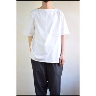 コモリ(COMOLI)のcomoli ボートネック半袖シャツ(Tシャツ/カットソー(半袖/袖なし))