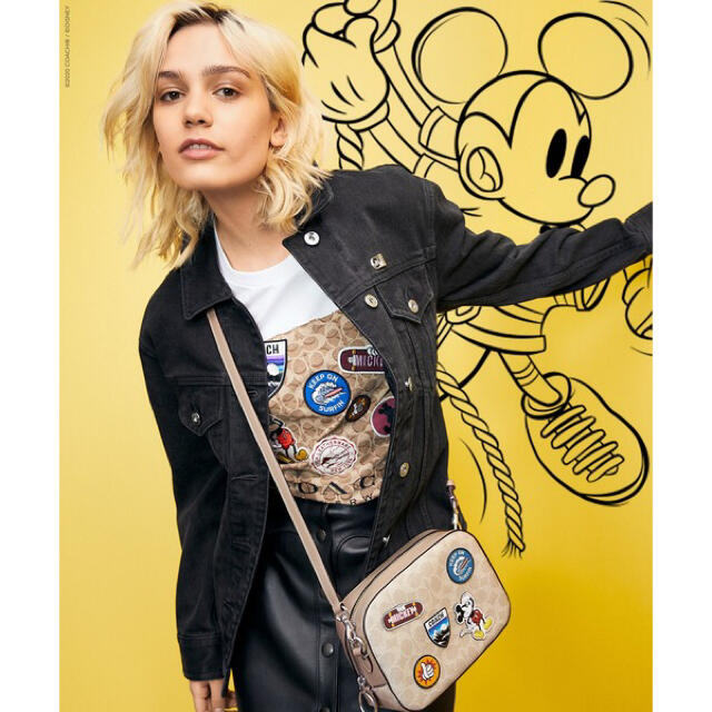 値下げ!COACH Disney スポーツ パッチ シグネチャー Tシャツ-