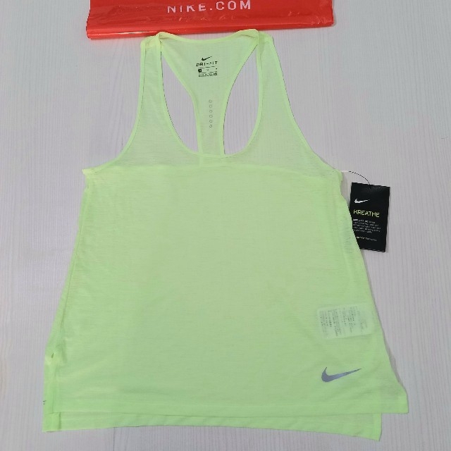 NIKE(ナイキ)のNIKE クールタンク　M レディースのトップス(タンクトップ)の商品写真