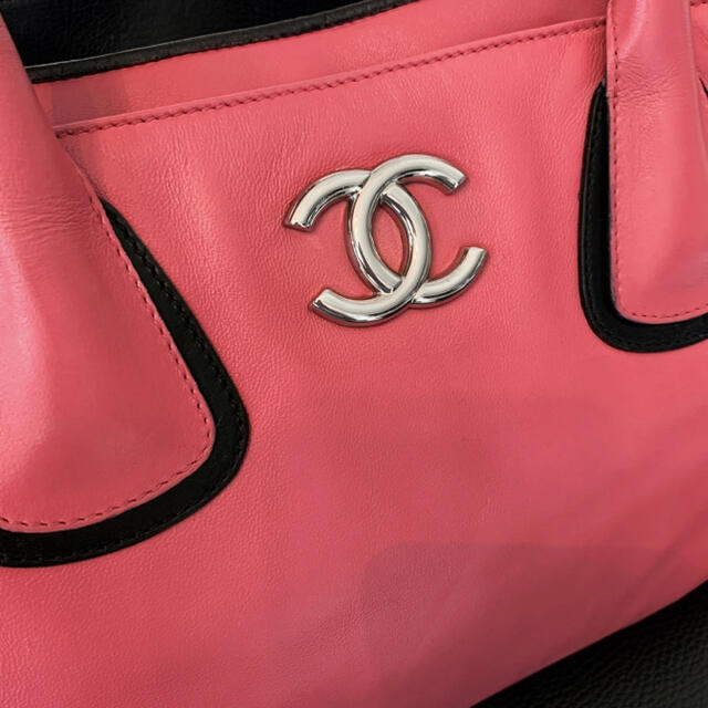 CHANEL(シャネル)のまっちょっちょ様専用 レディースのバッグ(トートバッグ)の商品写真