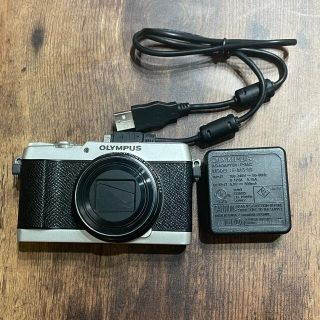 オリンパス(OLYMPUS)のOLYMPUS Stylus SH-2(コンパクトデジタルカメラ)