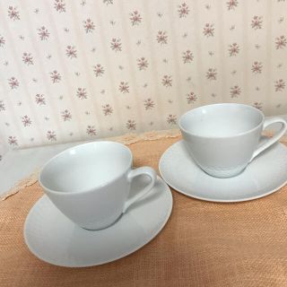 ノリタケ(Noritake)の《Noritake ノリタケ》リズモホワイト カップ&ソーサー ペアセット(食器)