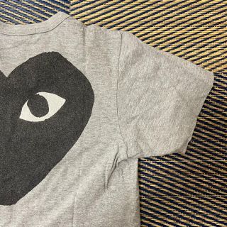 コムデギャルソン(COMME des GARCONS)のコムデギャルソン　ハート　ティーシャツ　グレー　黒(Tシャツ(半袖/袖なし))