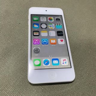 アップル(Apple)のiPod touch 第5世代　64GB シルバー(ポータブルプレーヤー)