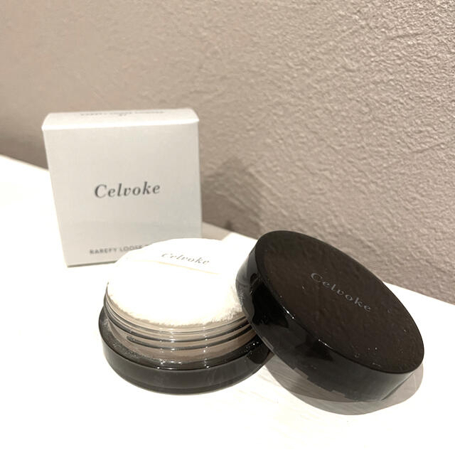 Cosme Kitchen(コスメキッチン)のセルヴォーク レアファイ ルースパウダー お試し 携帯サイズ コスメ/美容のベースメイク/化粧品(フェイスパウダー)の商品写真