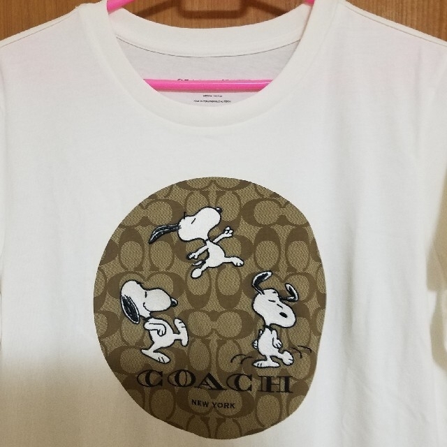 COACH×スヌーピー　Tシャツ　MTシャツ(半袖/袖なし)