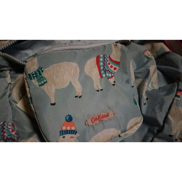 Cath Kidston(キャスキッドソン)のCath Kidston　キャスキッドソン　新品　アルパカ柄　ショルダーバッグ　 レディースのバッグ(ショルダーバッグ)の商品写真