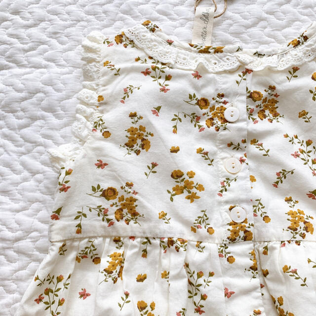 Caramel baby&child (キャラメルベビー&チャイルド)の新品 little cotton clothes 花柄ロンパース 18-24m キッズ/ベビー/マタニティのキッズ服女の子用(90cm~)(その他)の商品写真