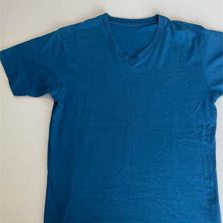 ユニクロ(UNIQLO)のユニクロ　メンズM  半袖VネックTシャツ　ブルー(Tシャツ/カットソー(半袖/袖なし))