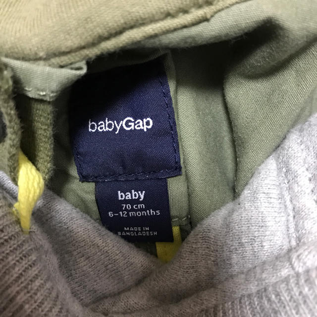 babyGAP(ベビーギャップ)のbaby GAP♡70㎝♡カーキ ジャケット♡ミリタリー キッズ/ベビー/マタニティのベビー服(~85cm)(ジャケット/コート)の商品写真