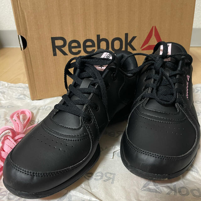 Reebok(リーボック)のEASYTONE 2.0 レトロ J SYN Reebok (リーボック) レディースの靴/シューズ(スニーカー)の商品写真