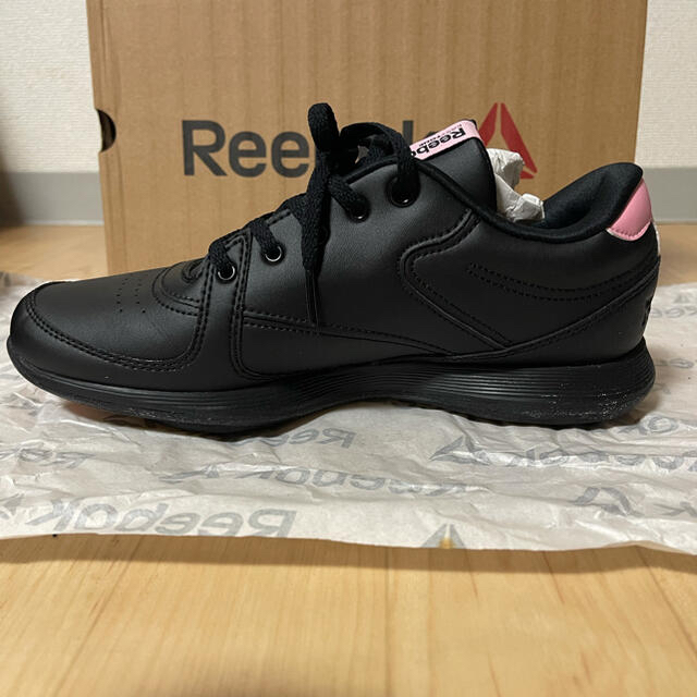 Reebok(リーボック)のEASYTONE 2.0 レトロ J SYN Reebok (リーボック) レディースの靴/シューズ(スニーカー)の商品写真