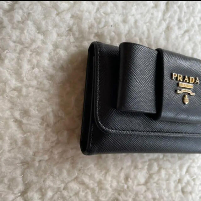 PRADA(プラダ)のPRADA プラダ　リボン6連キーケース　サフィアーノレザー レディースのファッション小物(キーケース)の商品写真