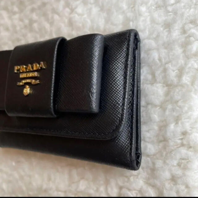 PRADA(プラダ)のPRADA プラダ　リボン6連キーケース　サフィアーノレザー レディースのファッション小物(キーケース)の商品写真