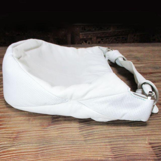 LOEWE(ロエベ)のロエベ ワンショルダーバッグ ソフトレザー メッシュ アイボリーホワイト レディースのバッグ(トートバッグ)の商品写真