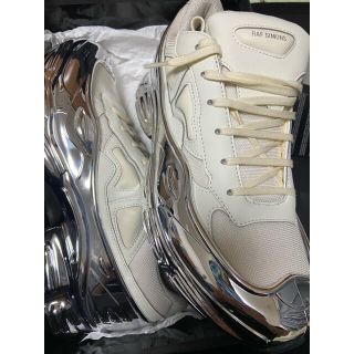 ラフシモンズ(RAF SIMONS)のアディダス　オズウィーゴ　ラフシモンズ　クリームホワイトシルバーメタリック(スニーカー)