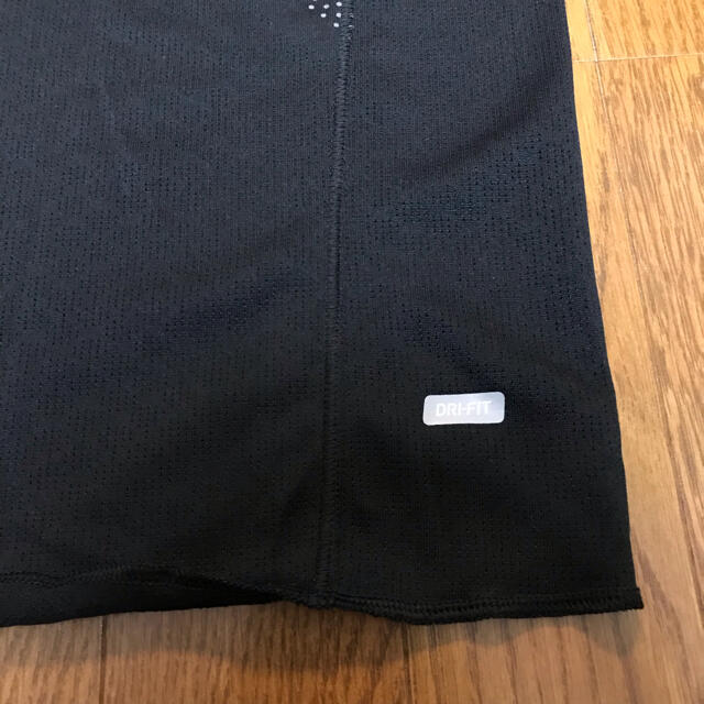 NIKE(ナイキ)のNIKE ナイキ黒Tシャツ・ドライフィットサイズL メンズのトップス(Tシャツ/カットソー(半袖/袖なし))の商品写真