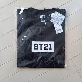 ボウダンショウネンダン(防弾少年団(BTS))のBT21 UNIQLOコラボTシャツ Lサイズ(Tシャツ/カットソー(半袖/袖なし))