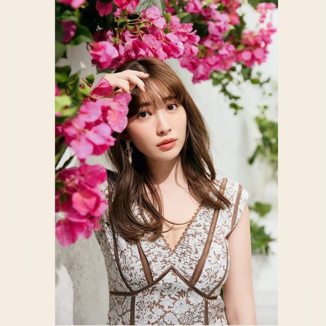 Herlipto Lace Trimmed Floral Dress sepia 【超歓迎】 www.skytrac.ca