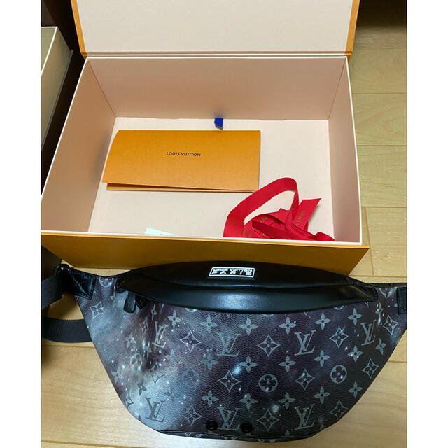 LOUIS VUITTON(ルイヴィトン)のルイヴィトン LOUIS VUITTON バムバッグ モノグラムギャラクシー メンズのバッグ(ボディーバッグ)の商品写真