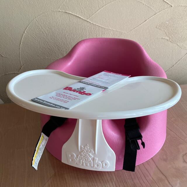 Bumbo(バンボ)のBumbo テーブル付 キッズ/ベビー/マタニティの授乳/お食事用品(その他)の商品写真