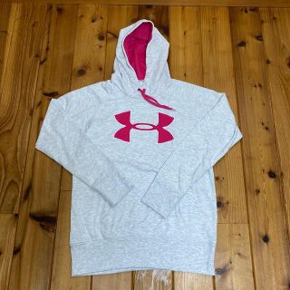 アンダーアーマー(UNDER ARMOUR)のアンダーアーマー　パーカー(パーカー)