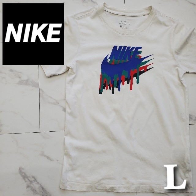 NIKE(ナイキ)のNIKE　ナイキ　Tシャツ　白　マルチカラーロゴ　L　レディース服　ユニセックス レディースのトップス(Tシャツ(半袖/袖なし))の商品写真