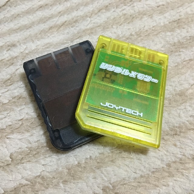 PlayStation(プレイステーション)のプレイステーション　メモリーカード　２枚 エンタメ/ホビーのゲームソフト/ゲーム機本体(家庭用ゲーム機本体)の商品写真